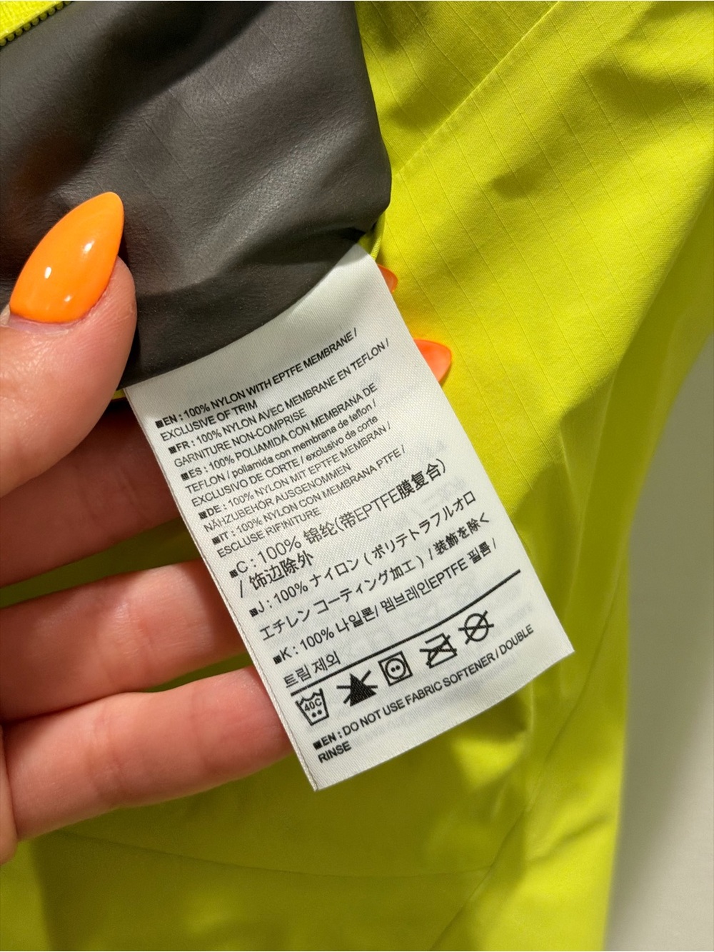 Arc'Teryx GORE-TEX Women's Zeta SL Jacket (Electrolyte) - Picture 11 of 16